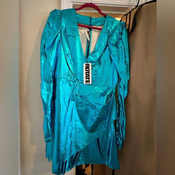 NWT ROTATE BIRGER CHRISTENSEN METALLIC
PUFF SLEEVE DRESS IN BLUE, Size 40 - Picture 3 of 5